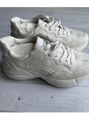 Gucci GG Supreme Monogram Women's Rhyton White Sneakers